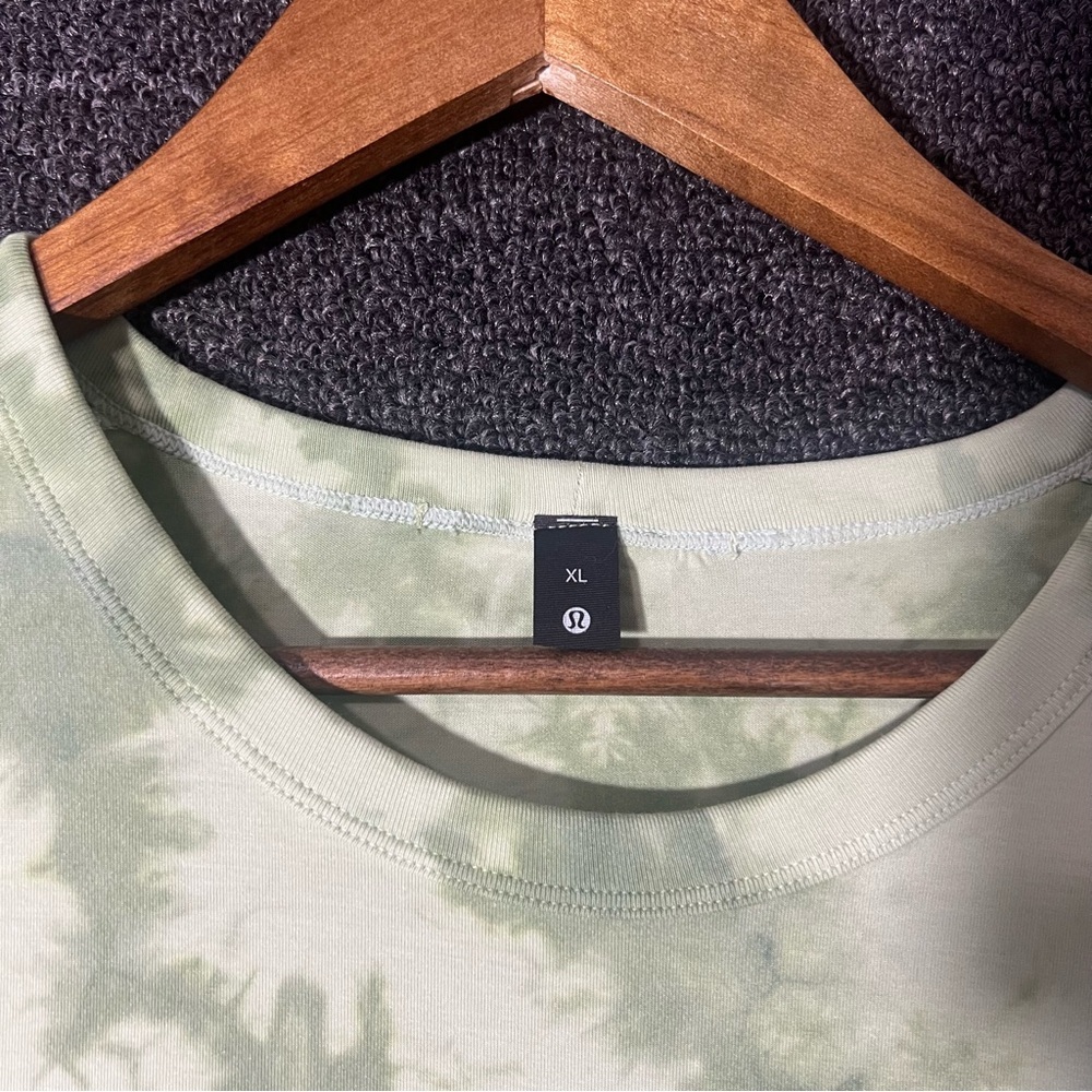 Lululemon Athletica Green Tie Dye Short Sleeve Tee, XL - Picture 2 of 5
